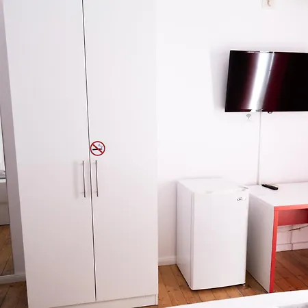 Hotel Liqeni 3*