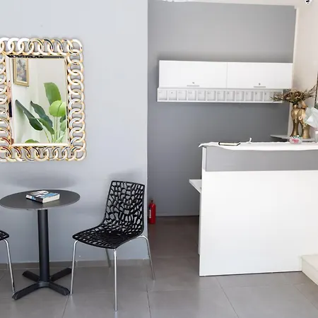 Liqeni 酒店 地拉那