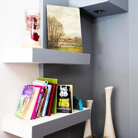 酒店 Liqeni 地拉那