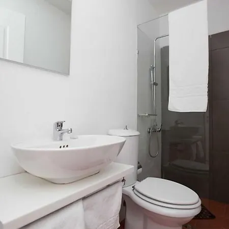Hotel Liqeni 3*