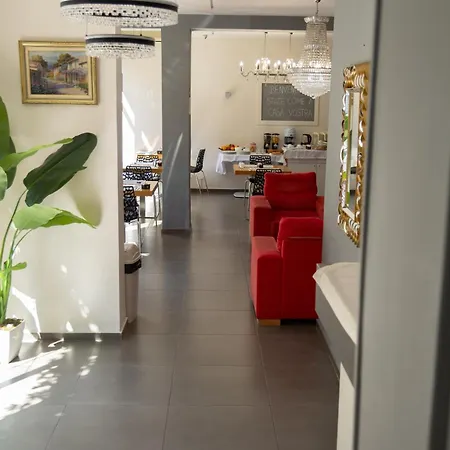 Hotel Liqeni Tirana