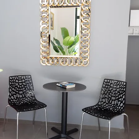 فندق Liqeni تيرانا