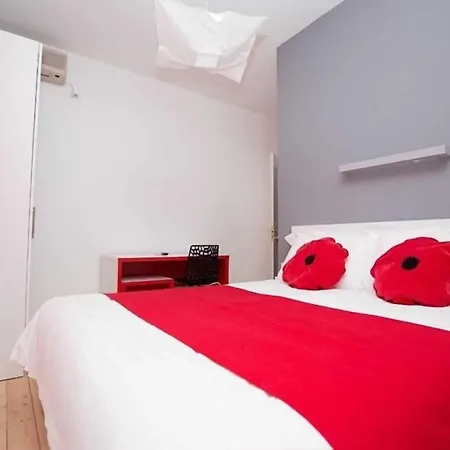 Liqeni 3* تيرانا