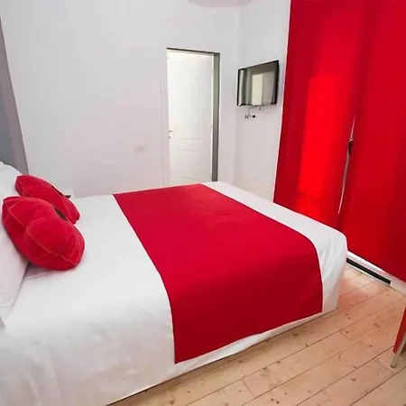 Liqeni 3* Tirana
